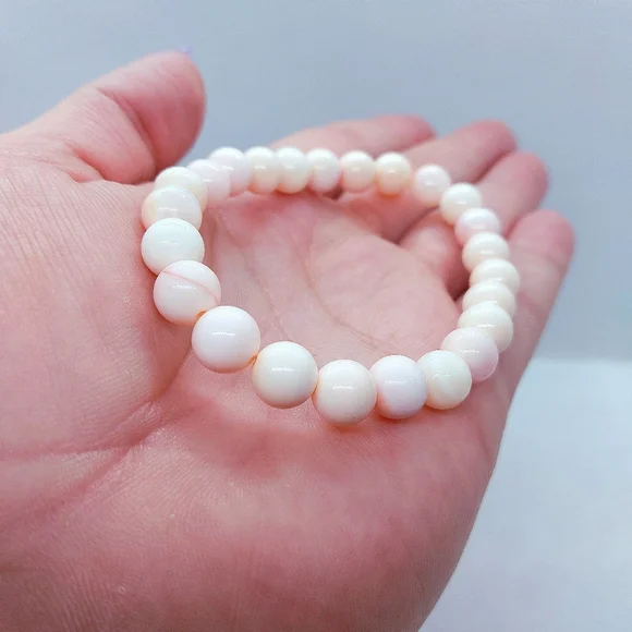 🐚 8mm Natural Queen Conch Shell Bracelets - Picture 3 of 3